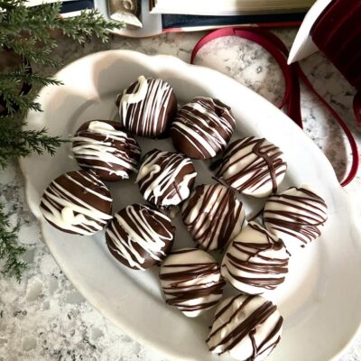Easy Holiday Peanut Butter Balls